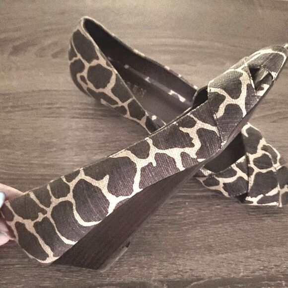 Ralph Lauren animal print sandals. Used but very good condition - Picture 1 of 4
